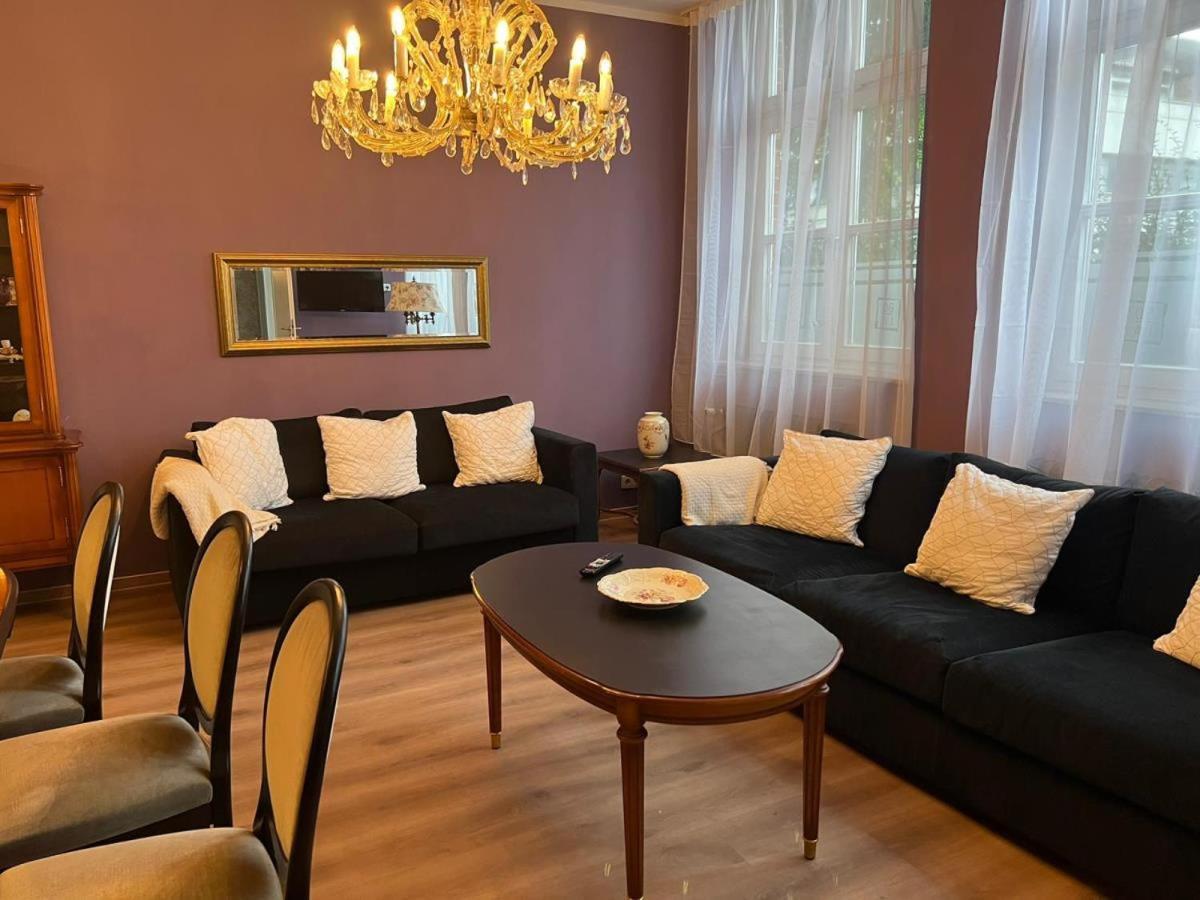 Ferienwohnung Alte Schule 22 Am Saseler Markt 2 Schlafzimmer & Baeder Hochwertig 汉堡 外观 照片